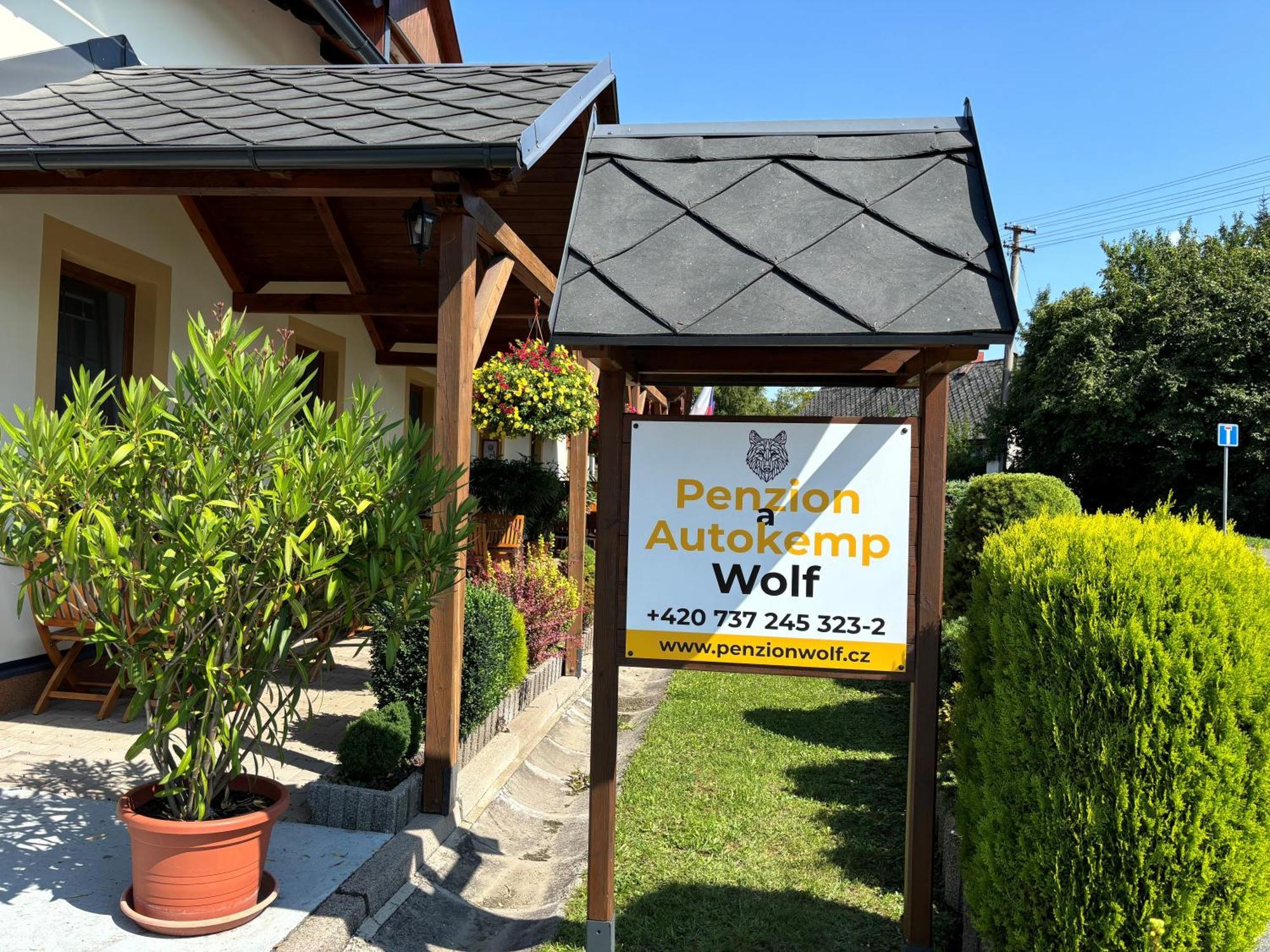 Penzion a autokemp Wolf Česká Skalice Exterior foto